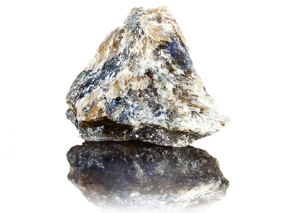 Labradoryt to naturalny minerał używany w biżuterii