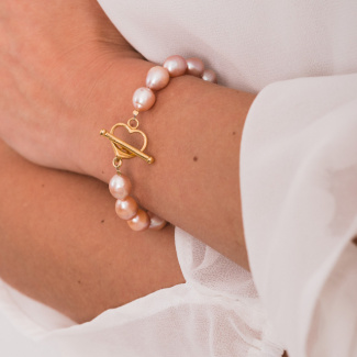 PINK LOVE Bransoletka z pereł różowych z zapięciem serce pozłacane