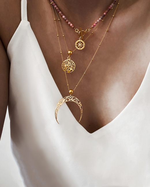 zestaw 3 naszyjników z rodonitów z różą wiatrów, drzewem życia i księżycem