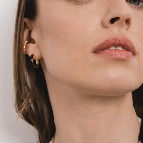 BLACK HOOPS S 18 MM Kolczyki koła pozłacane z emalią