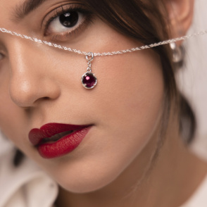 AURA GARNET Zawieszka z kamieniem do wyboru srebrna